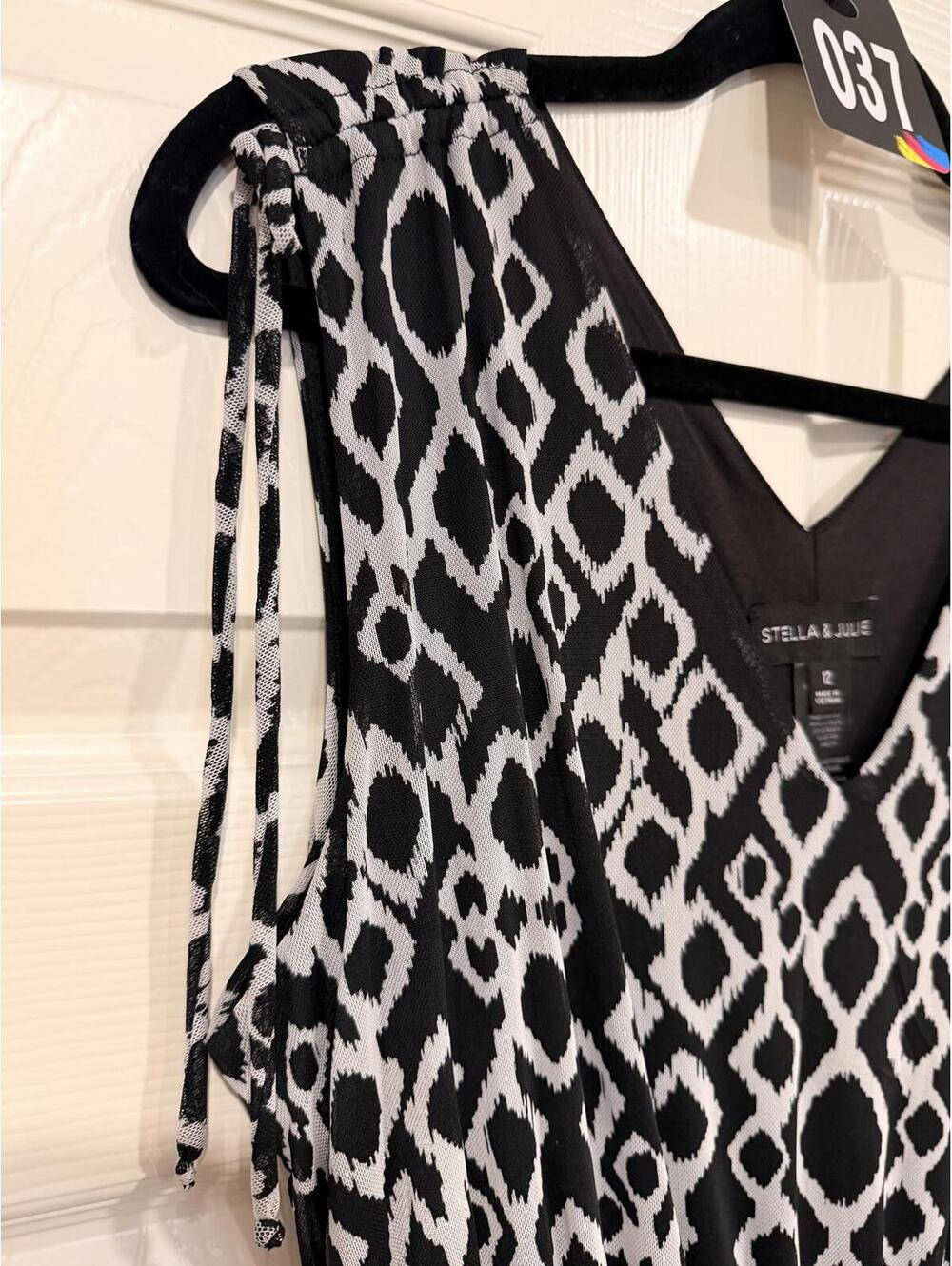 #37 STELLA & JULIE Sz. 12 tiered dress - Picture 2 of 9